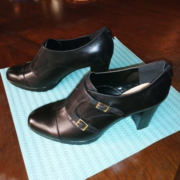 NWOT Bella Vita Leather Platform Heels - Picture 1 of 7